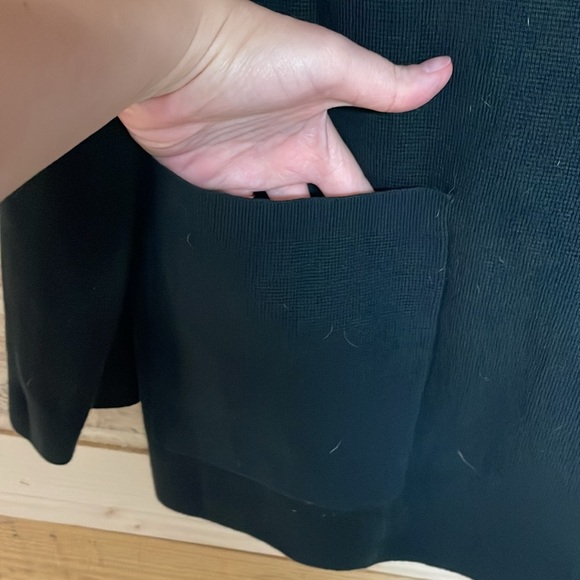 J. Crew size Medium 100% Cotton Black Super Soft & Stretchy Two Button Blazer - Picture 4 of 10